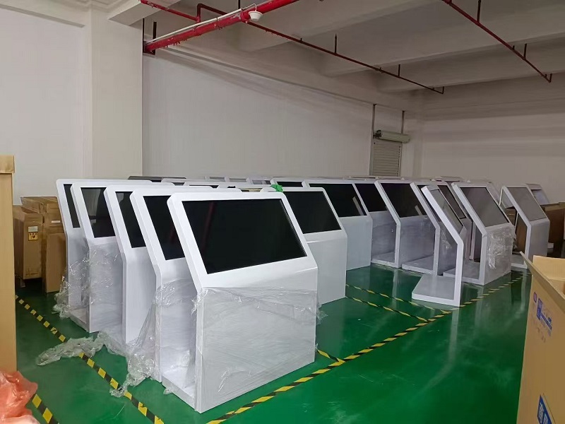 L型斜面触摸一体机：触摸查询交互智能显示终端(图2)