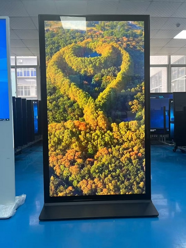 高格欣全面屏广告机：超清视界，智领未来商业展示新风尚