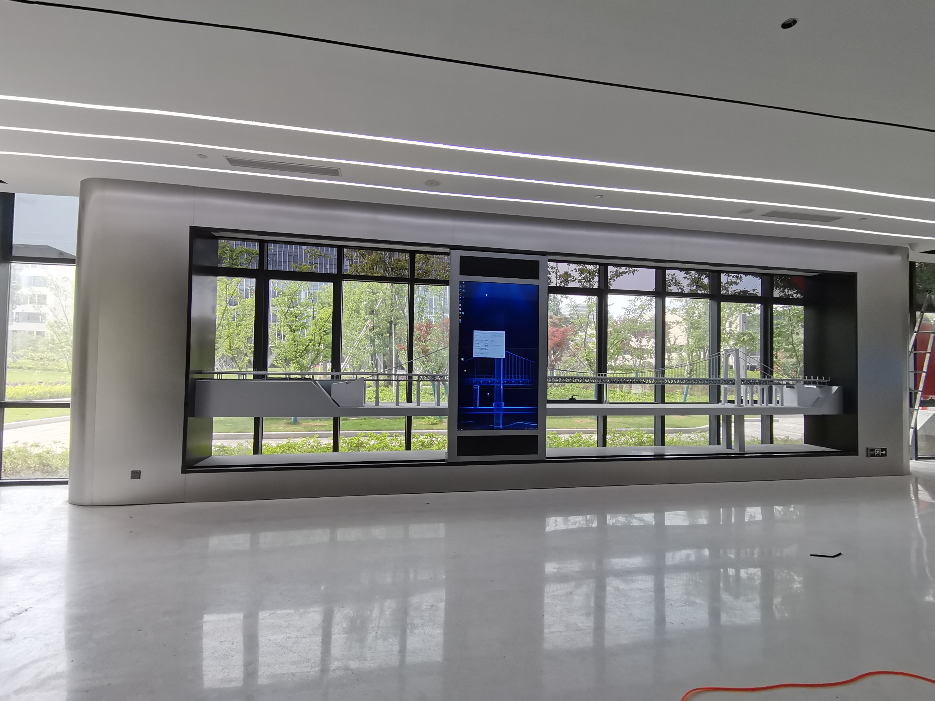 269e1ed7609388b1be5e0a3101ee47cb.jpg 高格欣互动滑轨屏:使用场景与安装方式全解析(图2)